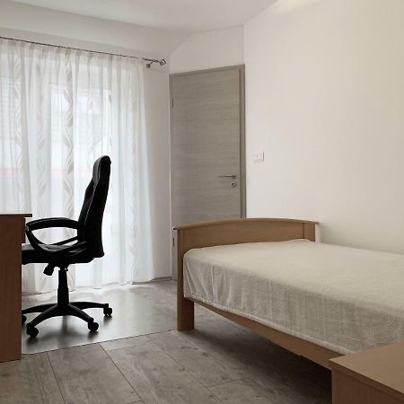 פץ' Exclusive Home - C. Apartman מראה חיצוני תמונה