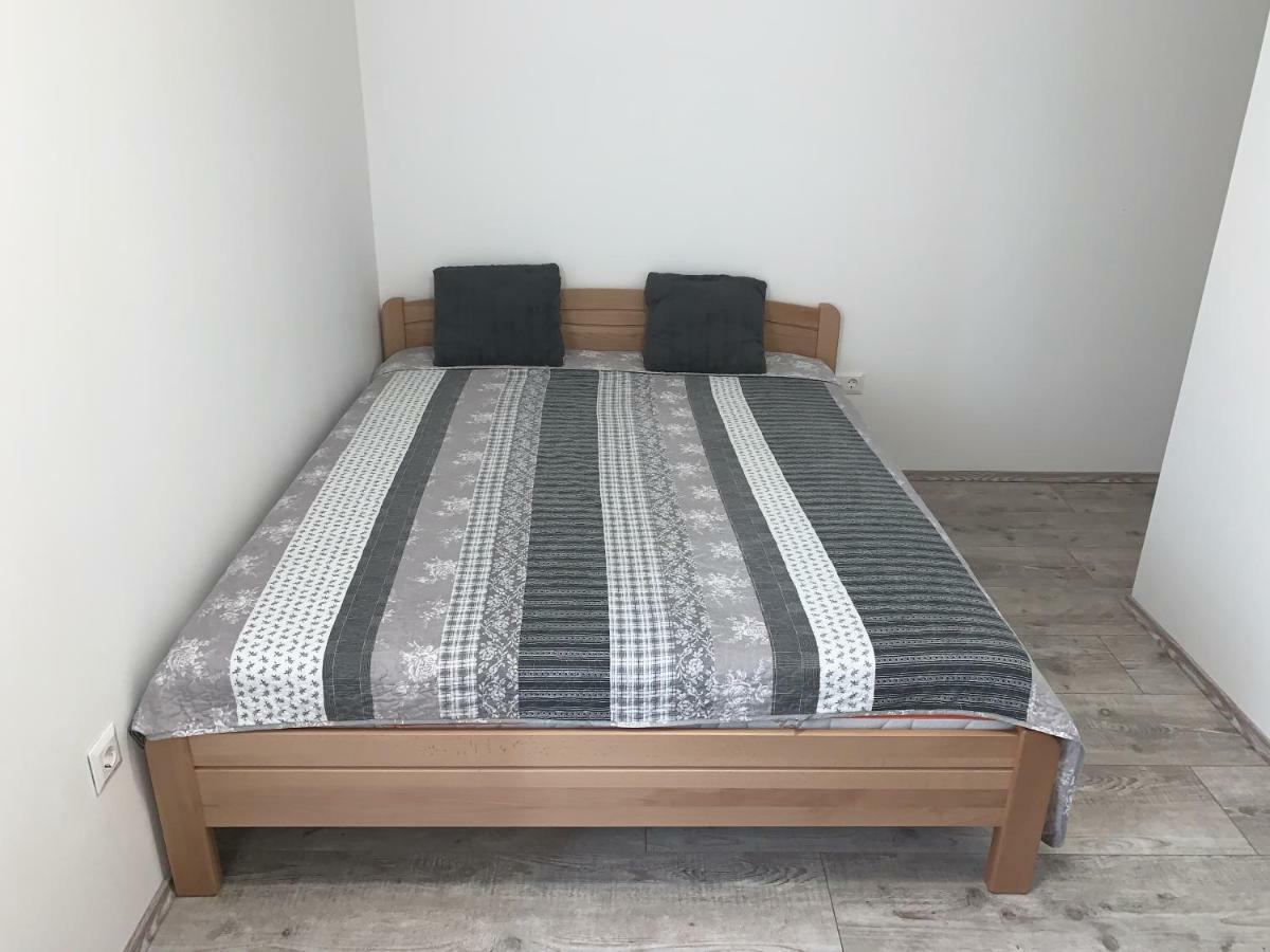 פץ' Exclusive Home - C. Apartman מראה חיצוני תמונה